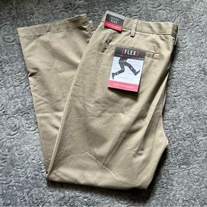 Van Heusen Flex Straight Leg Pants